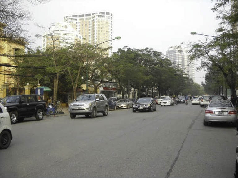 Giải pháp bãi đỗ xe giúp hạn chế tình trạng xe đậu lề đường